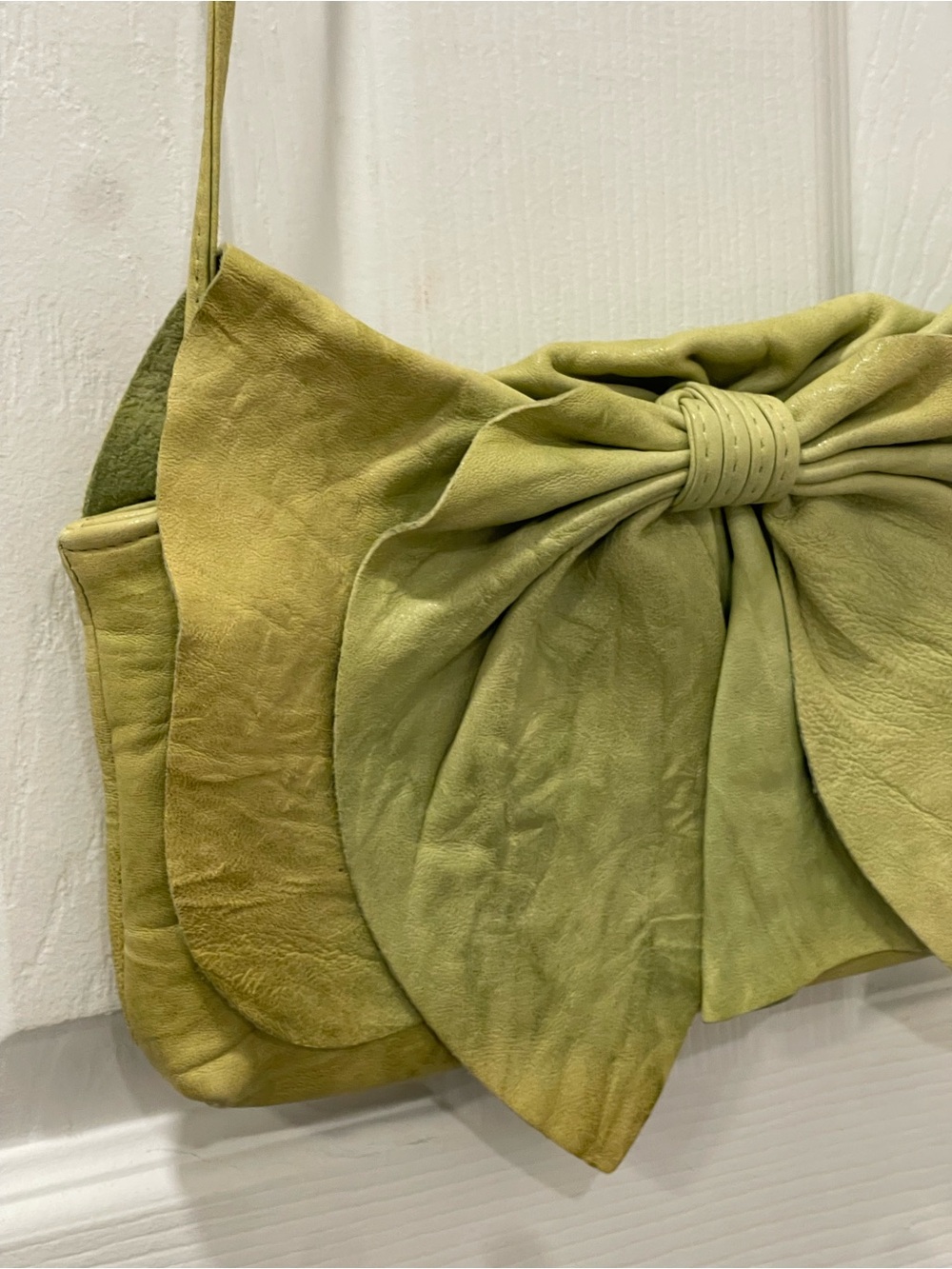 Susan Farber Collections  Green Leather Bow Shoulder Bag - Picture 5 of 16